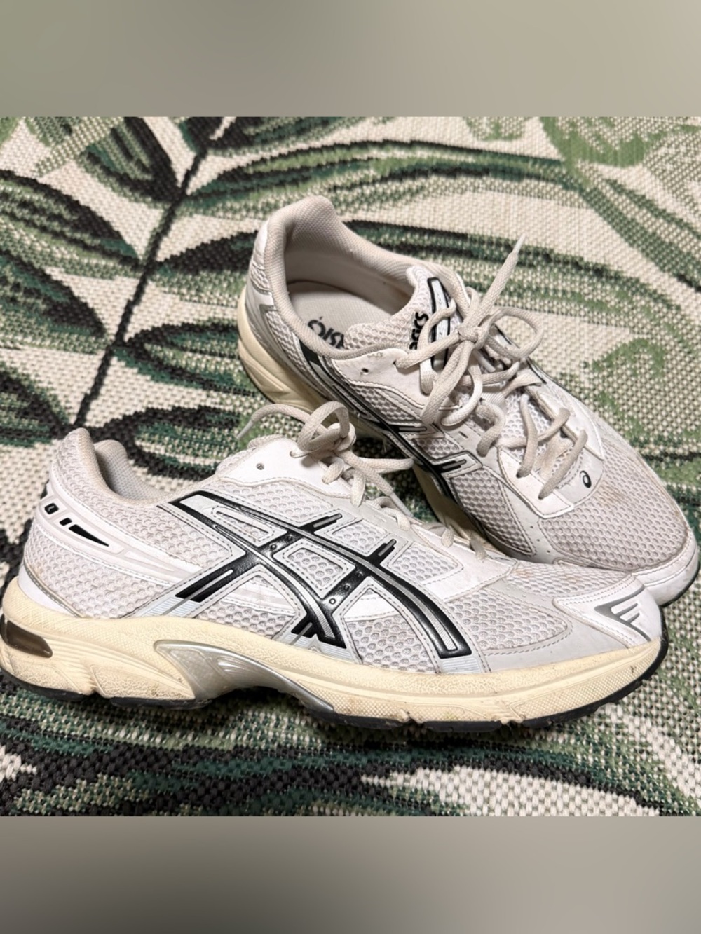 Asics GEL-1130 White and Black Mesh Running Sneakers Men’s Size 11